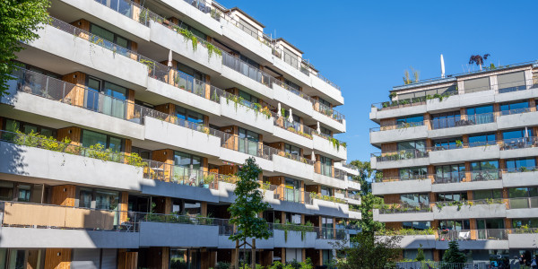 Compraventa de Inmuebles en  Copons · Pisos con Zona Comunitaria
