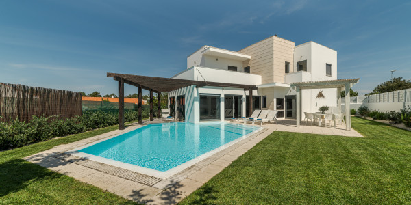 Inversores, Intermediarios, Agentes y Brokers Inmobiliarios en les Cabanyes · Villas