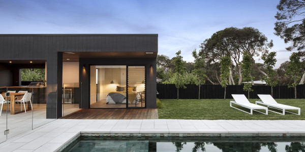 Inversores, Intermediarios, Agentes y Brokers Inmobiliarios en les Cabanyes · Casas Diseño Minivalista